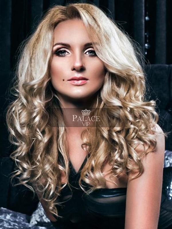 Julia, Kensington, Ukranian Escort