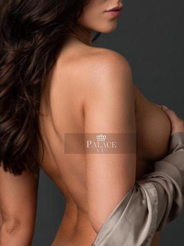 Hellen, Earls Court, Czech  Escort