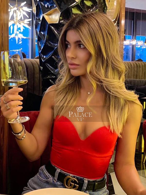 Viola, Kensington, Russian Escort