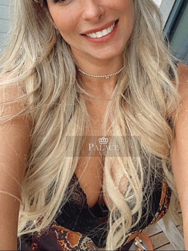 Robin, Mayfair, Brazilian Escort