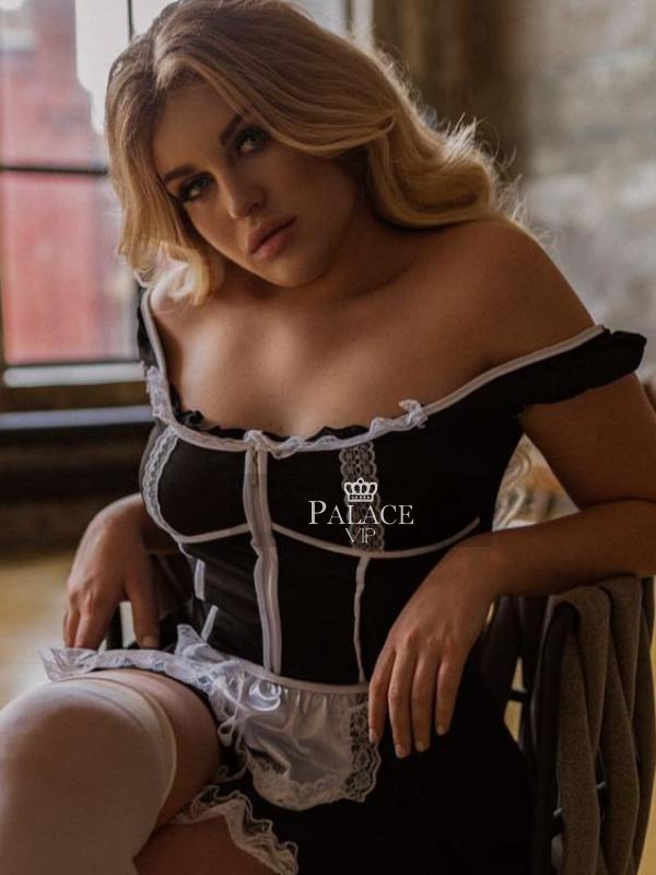 Amaris, Chelsea, Russian Escort