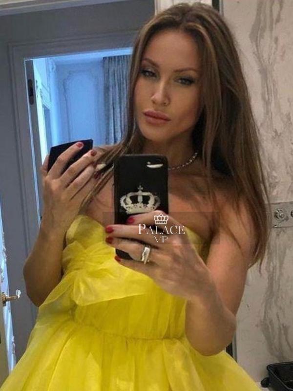 Arianna, Earls Court, Russian Escort