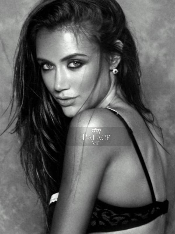 Emily, Earls Court, Moldovan Escort