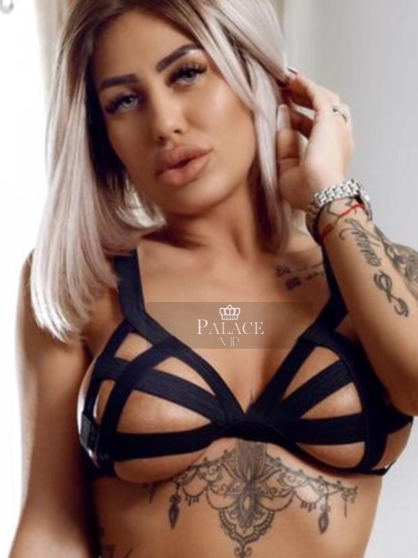 Paola, Kensington, Russian Escort