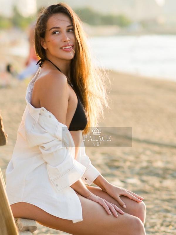 Jody, Kensington, Russian Escort