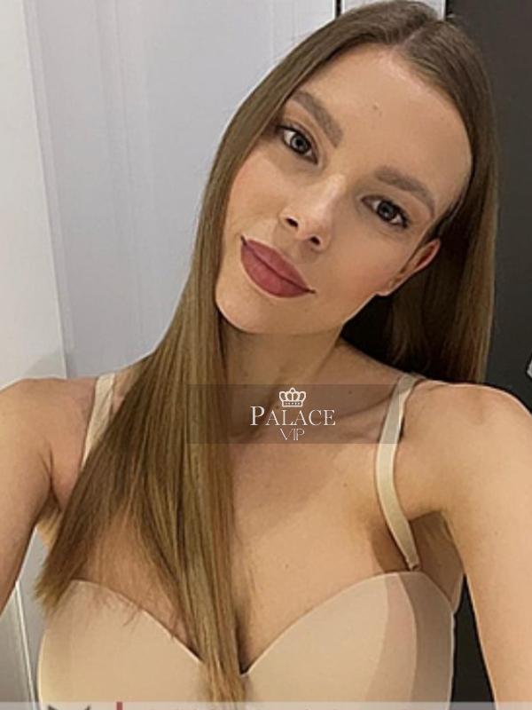 Golda, South Kensington, Russian Escort