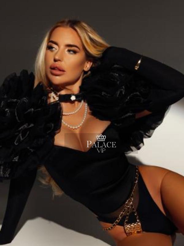 Gerda, Chelsea, Hungarian Escort