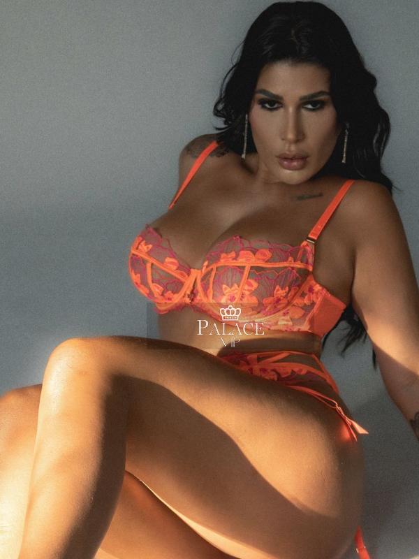 Tati, Kensington, Brazilian Escort