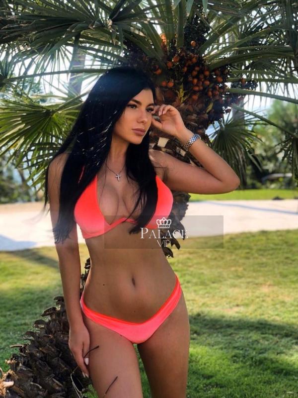 Vickie, , Russian Escort