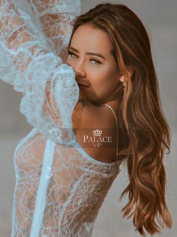 Briana, Mayfair, Brazilian Escort