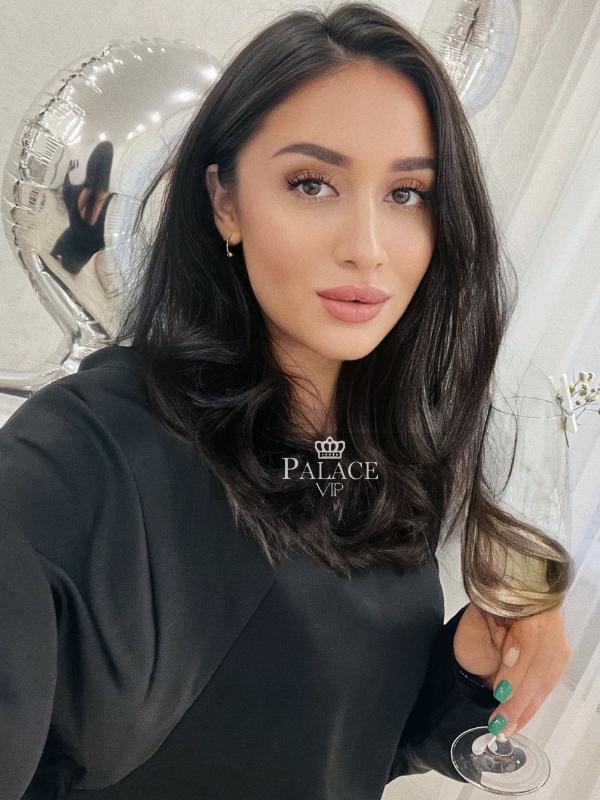 Avianna, Earls Court, Russian  Escort