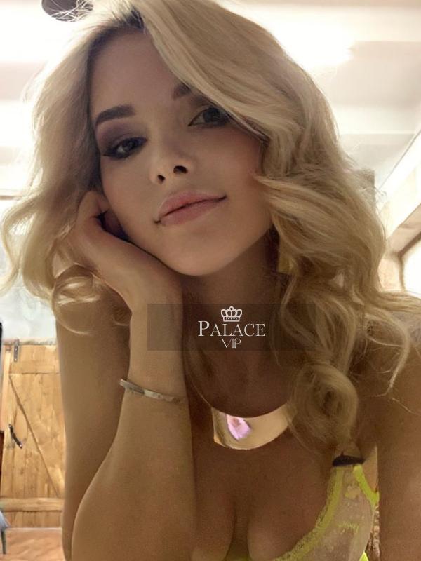 Sasha, Chelsea, Russian Escort