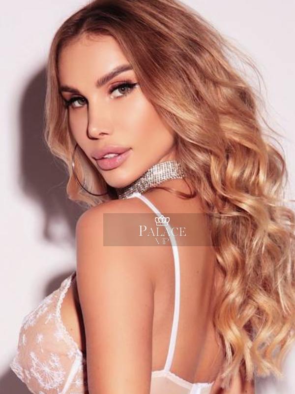 Cameron, Dubai, Russian  Escort