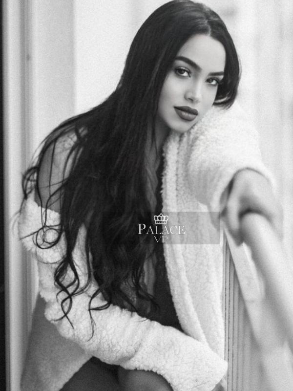 Fauna, Kensington, Brazilian Escort