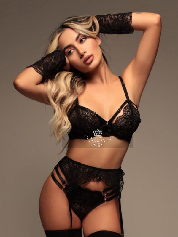 Cloe, Earls Court, Brazilian Escort