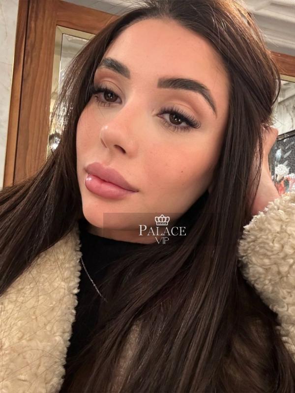 Bella, Kensington, Brazilian Escort