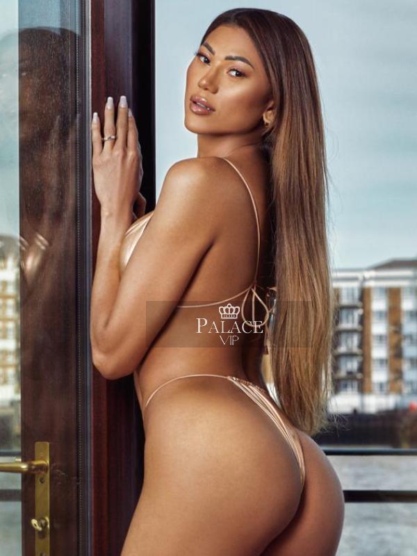 Regina, Notting Hill, Brazilian Escort