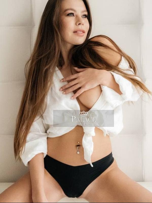 Kira, Kensington, Russian Escort