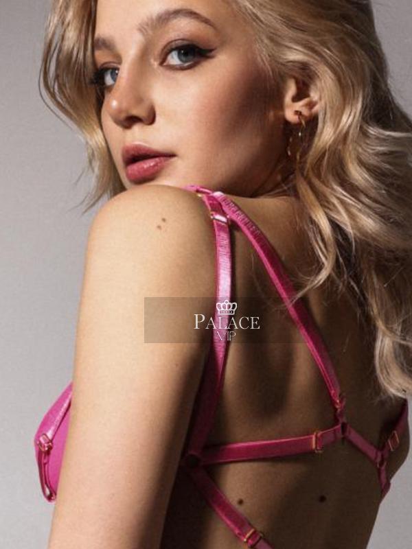 Aniuta, Outcall Only, Ukranian Escort