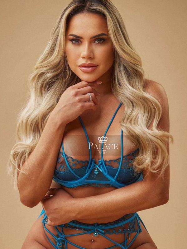 Luna, Notting Hill, Brazilian  Escort