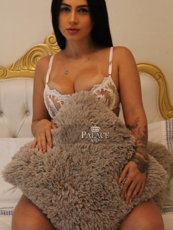 Sofia, Earls Court, Brazilian Escort