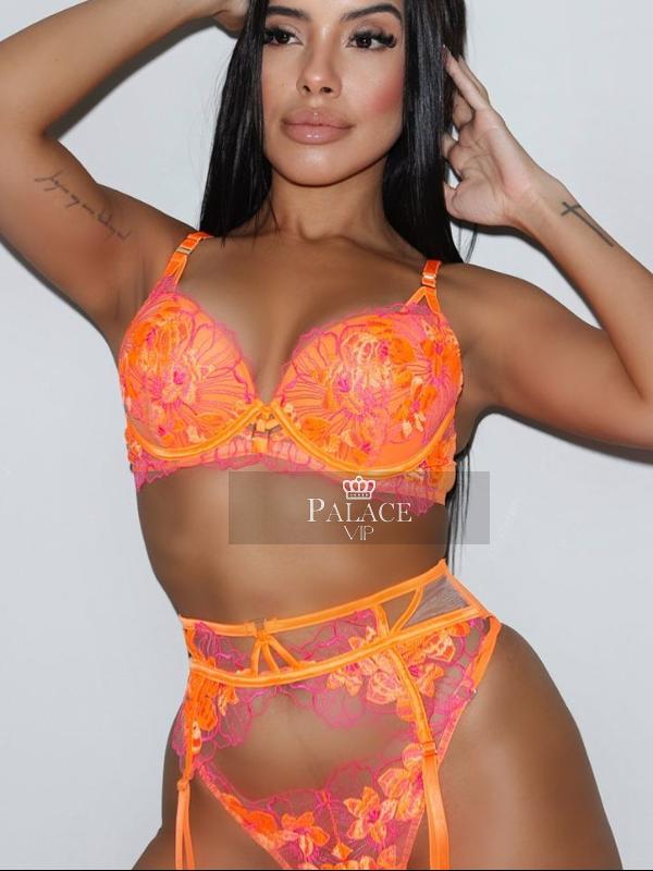 Amber, Knightsbridge, Brazilian Escort