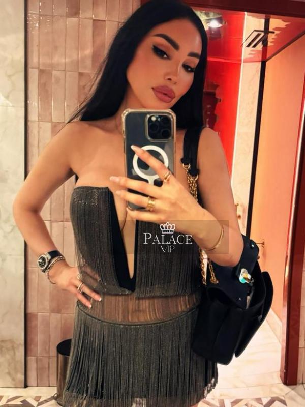 Constance, South Kensington, French Escort