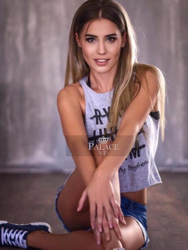 Sasha, Chelsea, Russian Escort