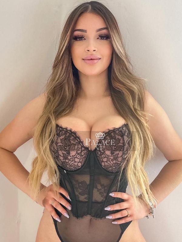 Kelly, Mayfair, Brazilian Escort