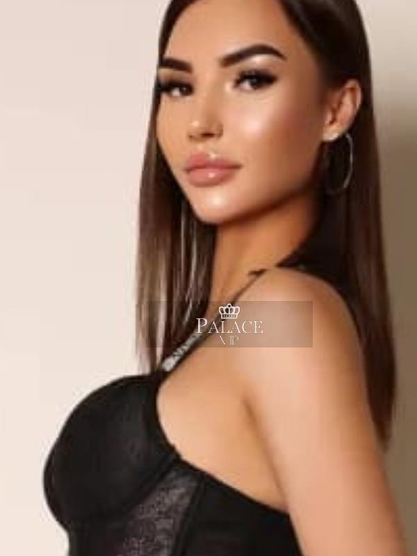 Yana, Earls Court, Russian Escort