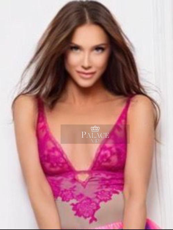 Arianna, Earls Court, Russian Escort