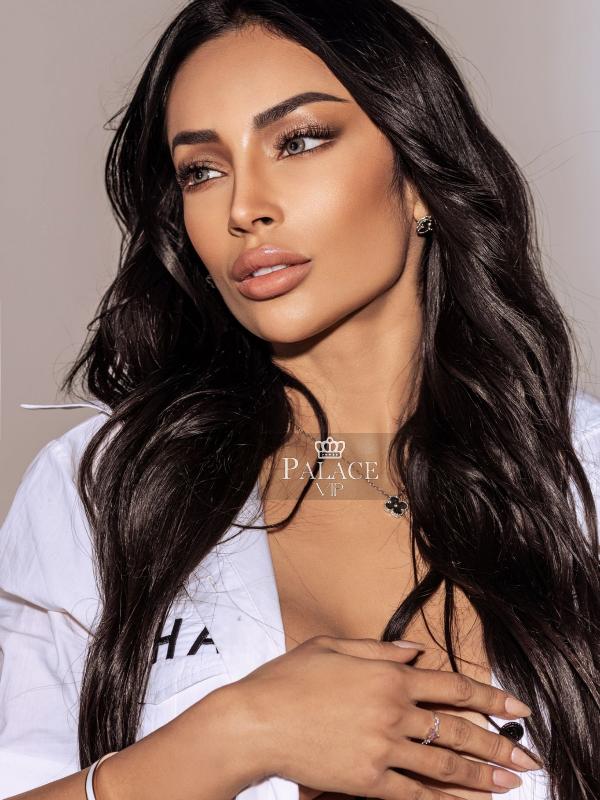 Nicole, South Kensington, Brazilian Escort