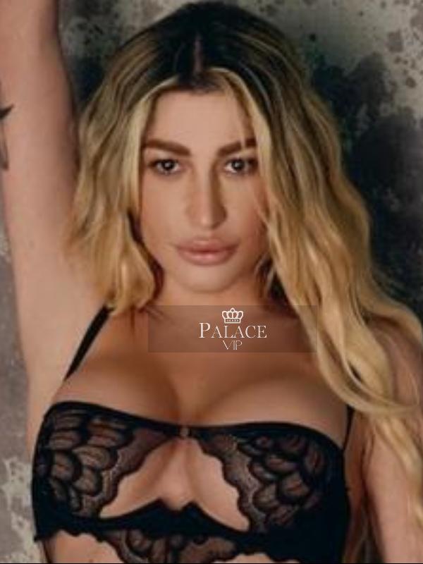 Lorena, South Kensington, Romanian Escort