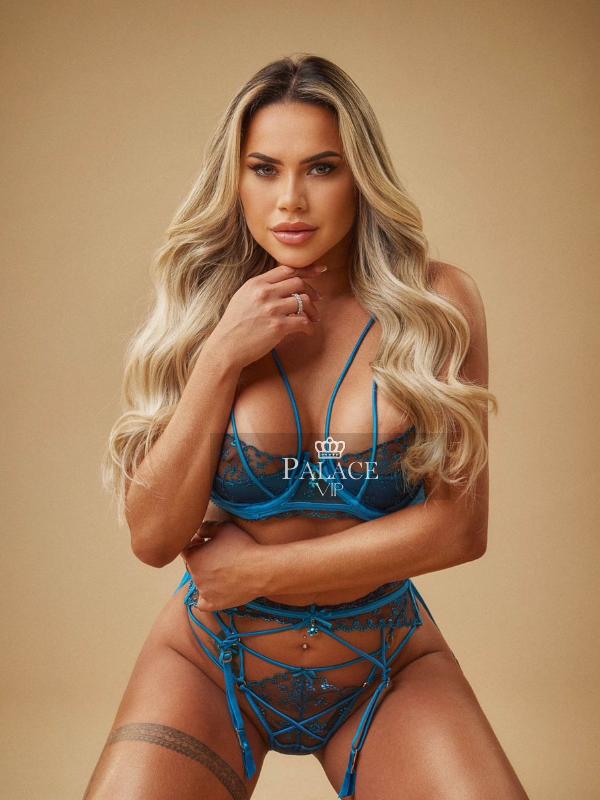 Luna, Notting Hill, Brazilian  Escort