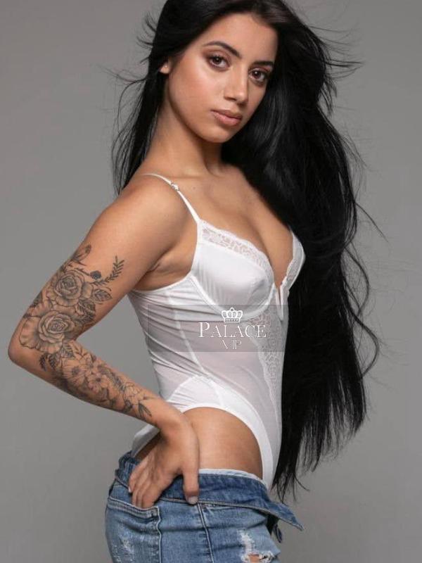 Andressa, Earls Court, Brazilian Escort