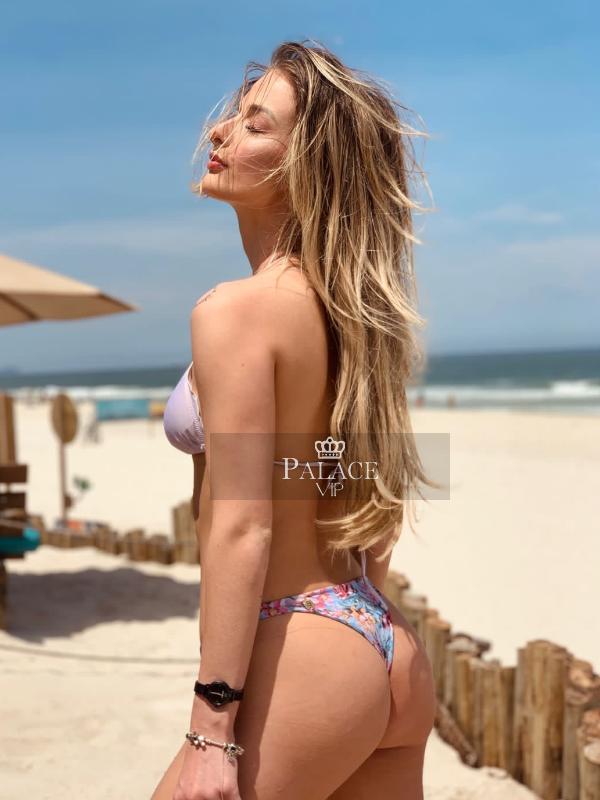 Bruna, Earls Court, Brazilian Escort