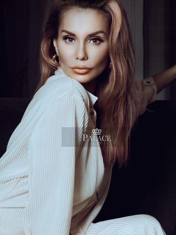 Ruslana, Kensington, Russian  Escort