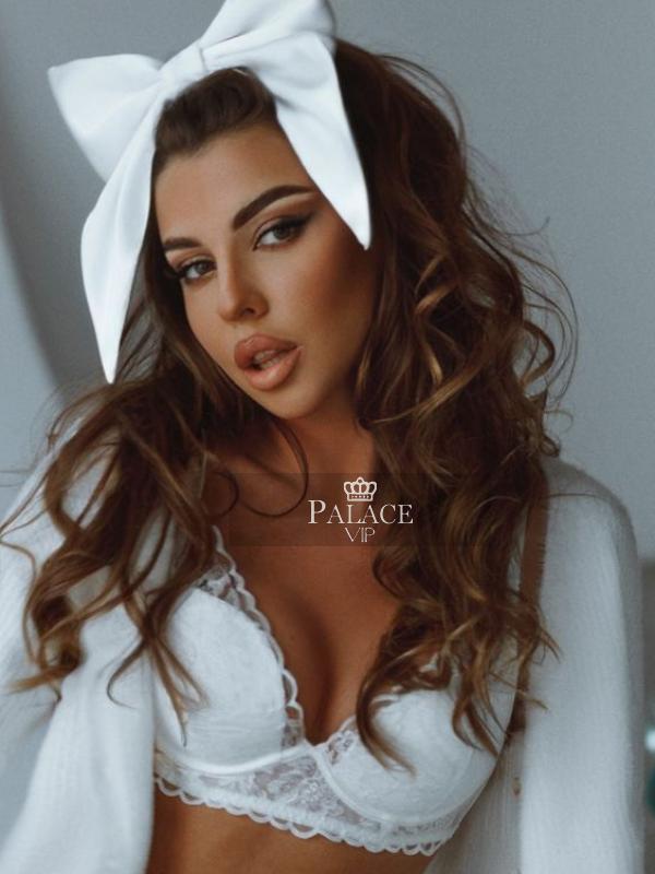 Giorgi, Chelsea, Russian Escort