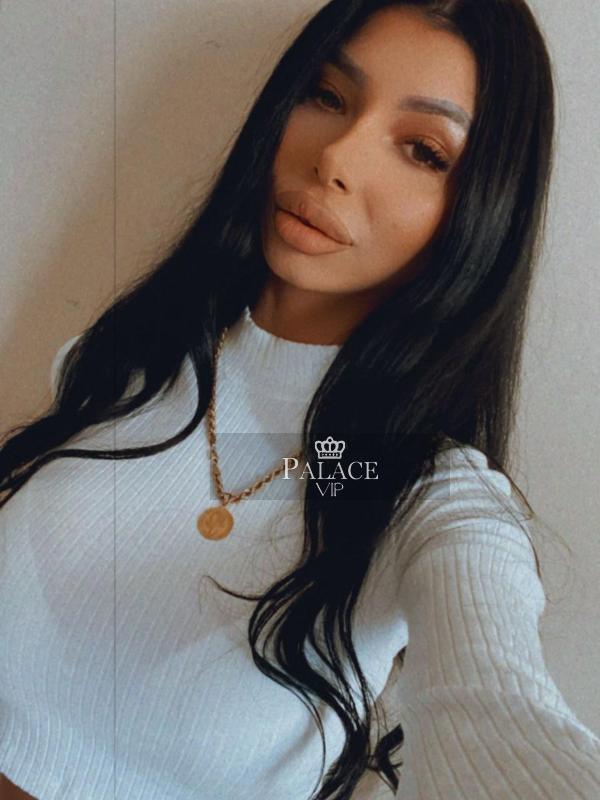 Zoya, Earls Court, Romanian Escort