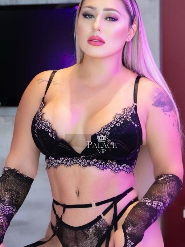 Ana Júlia, Mayfair, Brazilian Escort