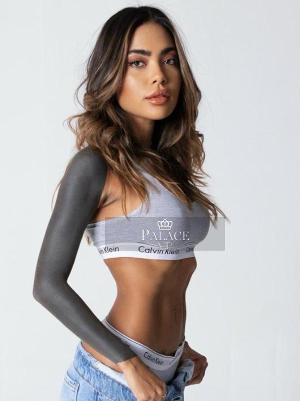 Rika, Earls Court, Brazilian Escort