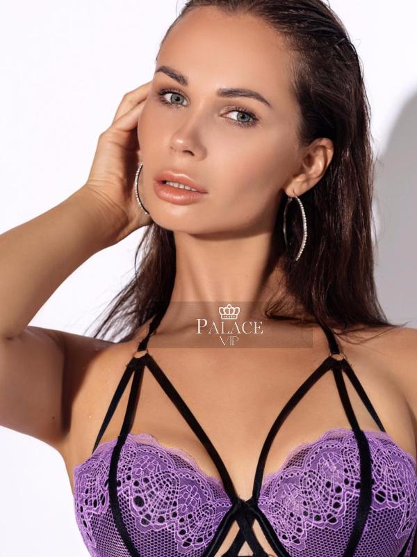 Melita, Chelsea, Russian Escort