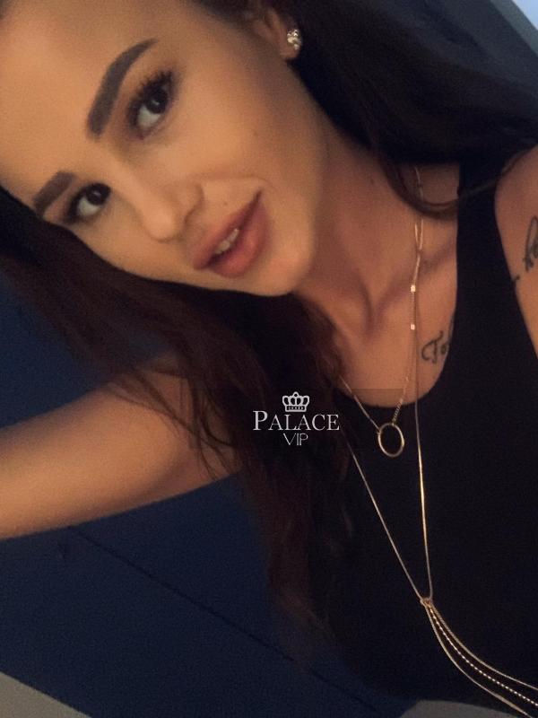 Emmi, Queensway, Eastern European Escort