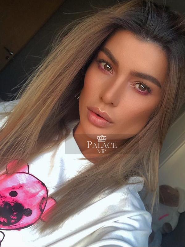 Viola, Kensington, Russian Escort