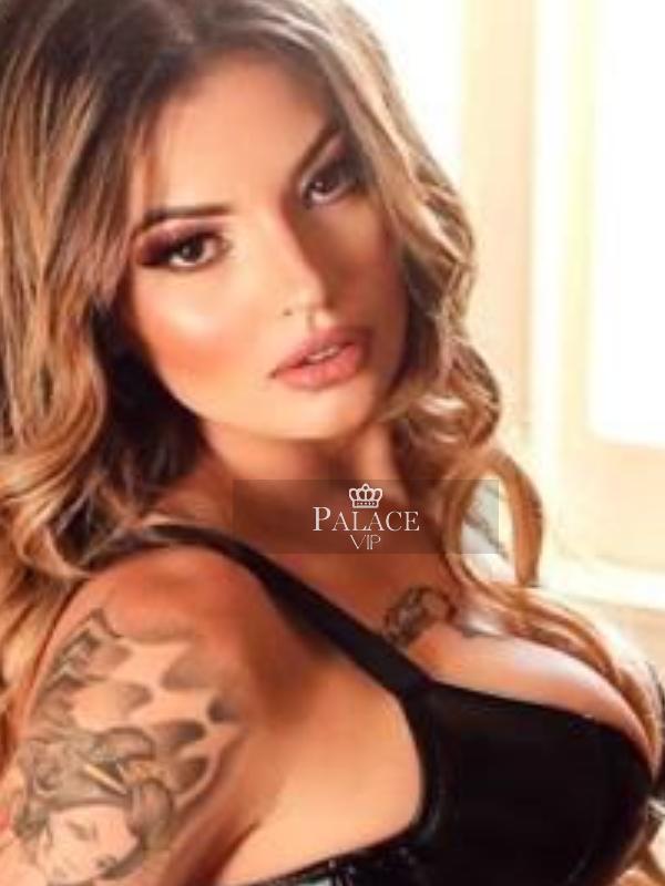 Kris, Earls Court, Brazilian Escort