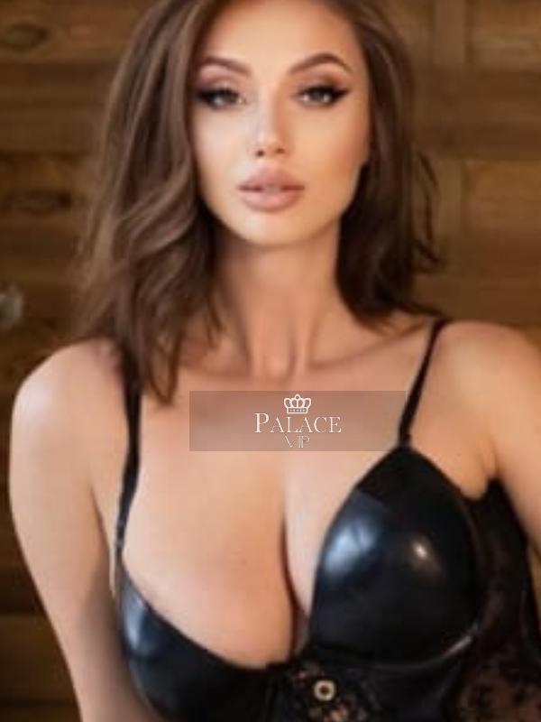 Alessandra, Chelsea, Russian Escort