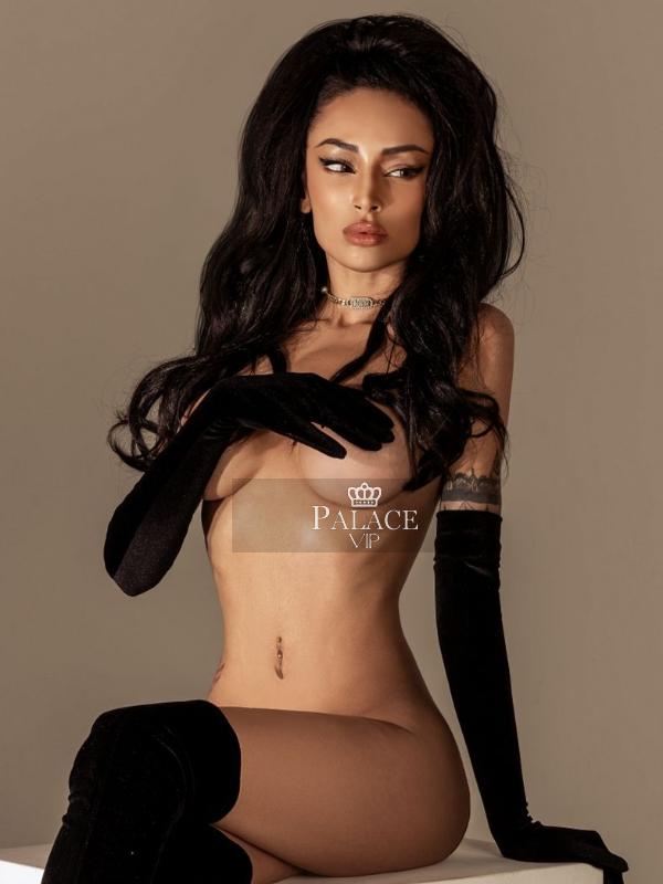 Nicole, South Kensington, Brazilian Escort