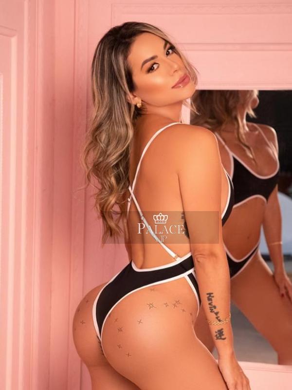 Juliana, , Colombian Escort