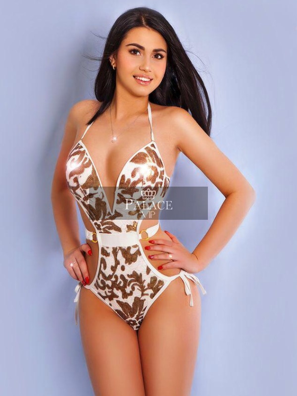 Jennifer, Knightsbridge, Eastern European Escort