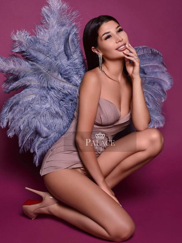 Larissa, South Kensington, Russian Escort